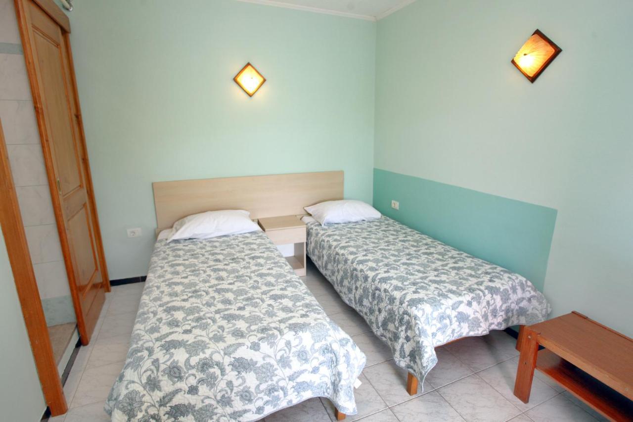Dino Studio And Room Apartments Portorož Exterior foto